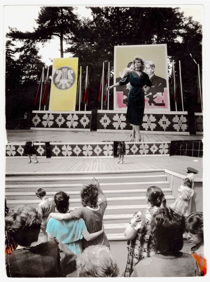Boris Mikhailov, Colour Backgrounds,  Reverse Perspective, Galerie Suzanne Tarasieve