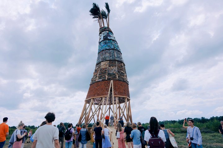 Mausoleum of the dream, Archstoyanie, Nikola-Lenivets Art-park, Public art