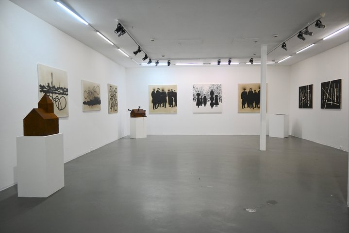 Rinat Voligamsi, 11.12 Gallery, Human, Absurd