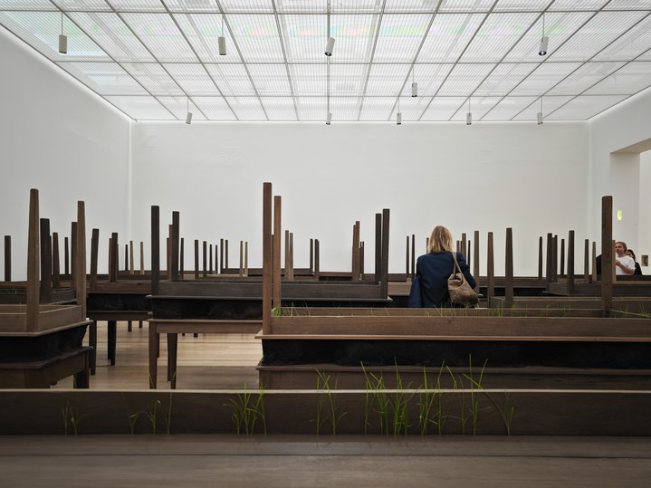 Memory, Doris Salcedo, Pavel Otdelnov, A.P.T. Gallery