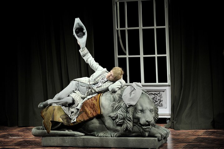Absolutely Incredible Event, Nikolay Gogol, Marriage, Pyotr Fomenko Workshop Theatre