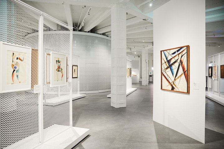 Centre Zotov, constructivist space