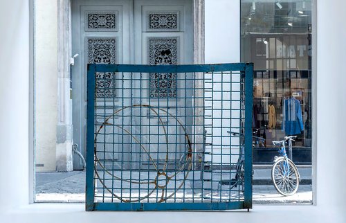 Mapping the Tragedy: Kadyrova’s Solo Show in Paris