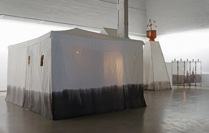 Irina Korina, Melting, XL Gallery, Total Installations