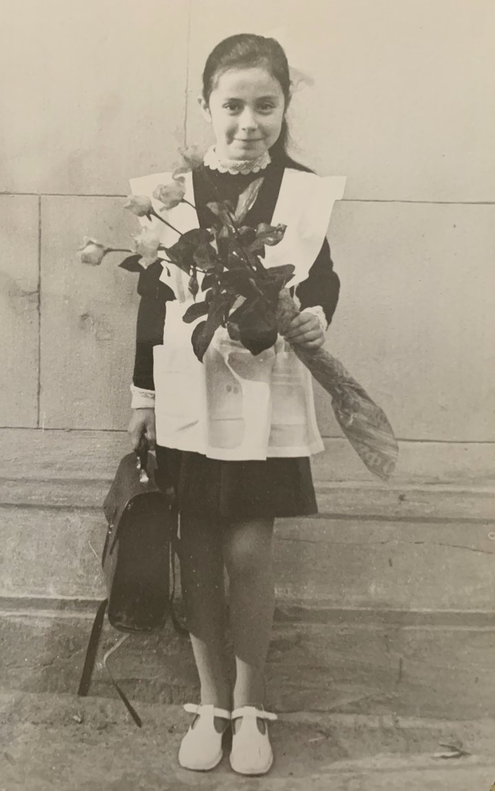 woman artist, dress code, clothes, school dress, photography
