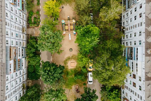 Roman Mokrov: Poet of electric trains and apartment blocks