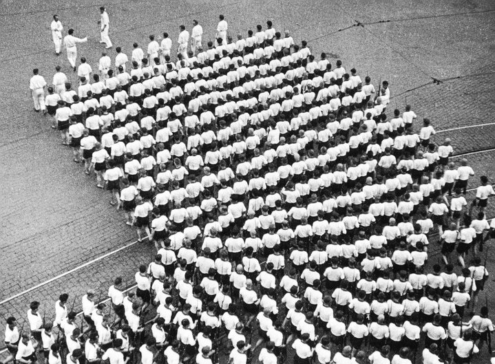 russian avant-garde, soviet art, photography, Rodchenko, propaganda