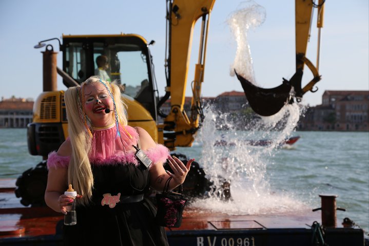 venice biennale, v-a-с foundation, performance, public art, circus